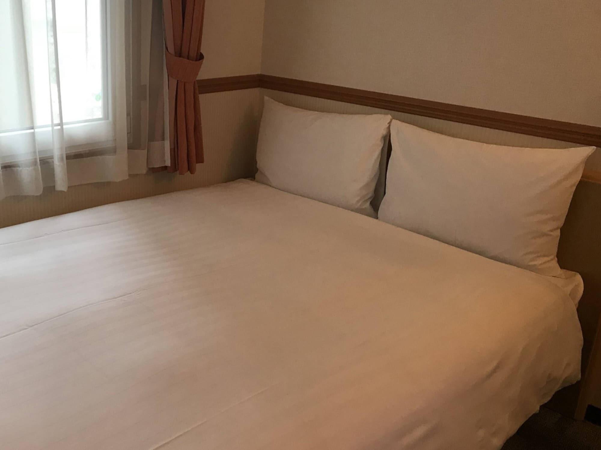 Toyoko Inn Sasebo Ekimae מראה חיצוני תמונה