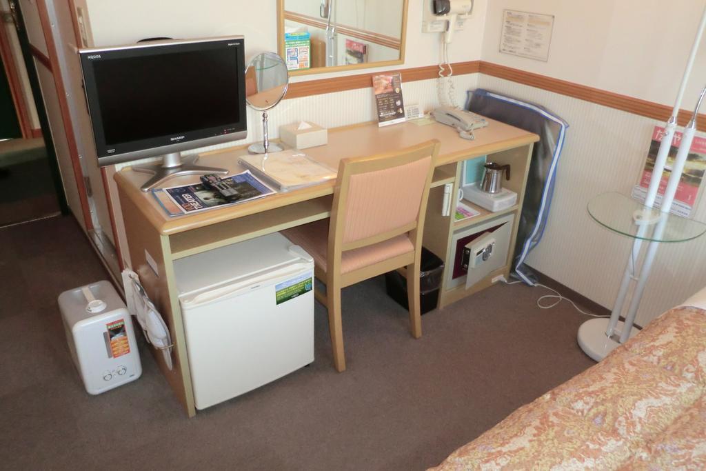 Toyoko Inn Sasebo Ekimae מראה חיצוני תמונה